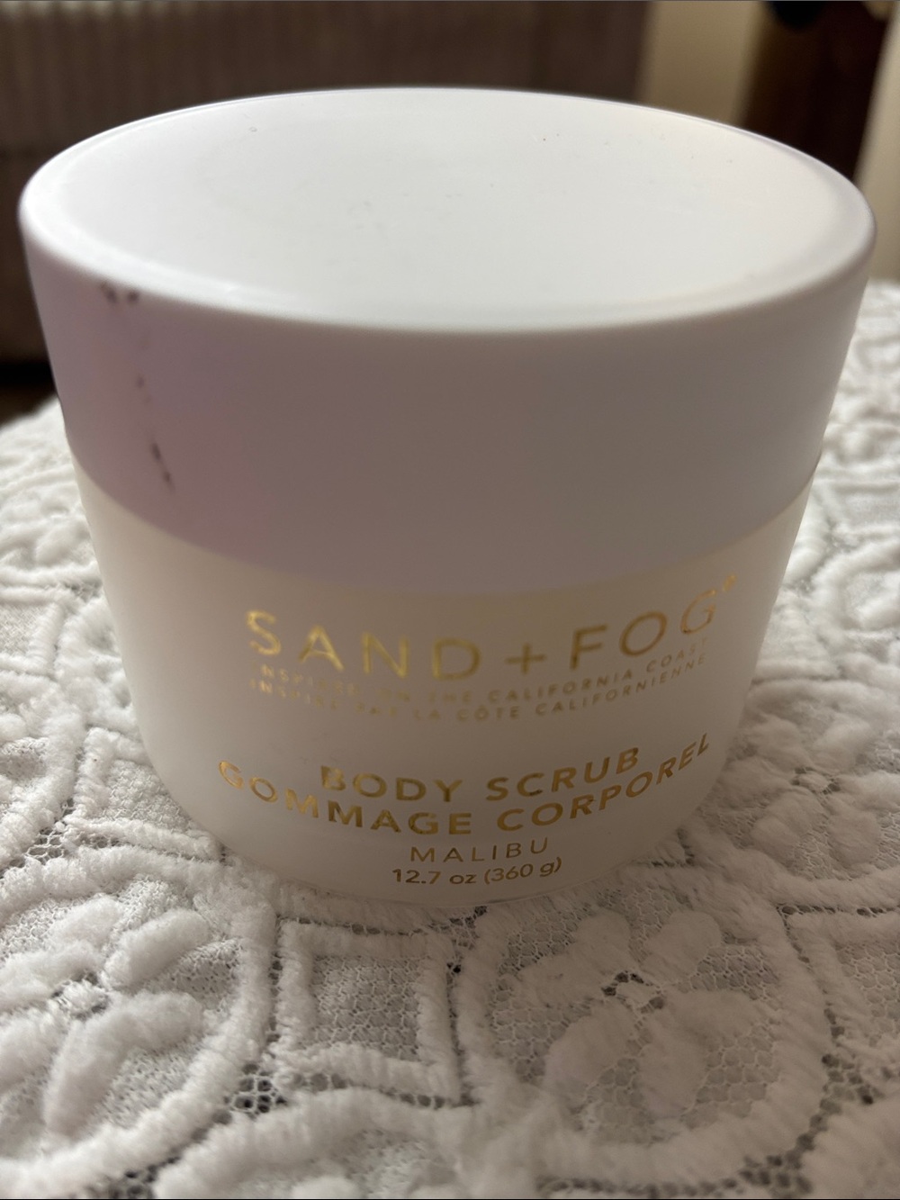 Sand + Fog Malibu Exfoliating Body Scrub — White